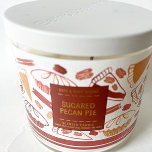 Bath and Body Works Sugared Pecan Pie 3 Wick Candle 14.5 oz. Burned a few times